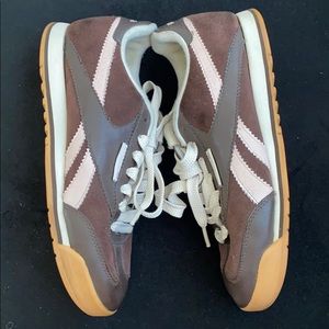 Brown & Pink Reebok